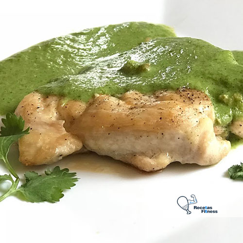 Pechuga de pollo en salsa verde